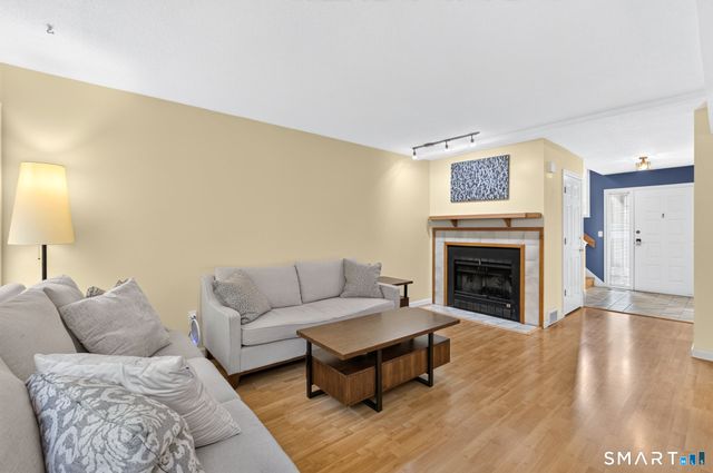 11 River Mead 11, Avon, CT 06001