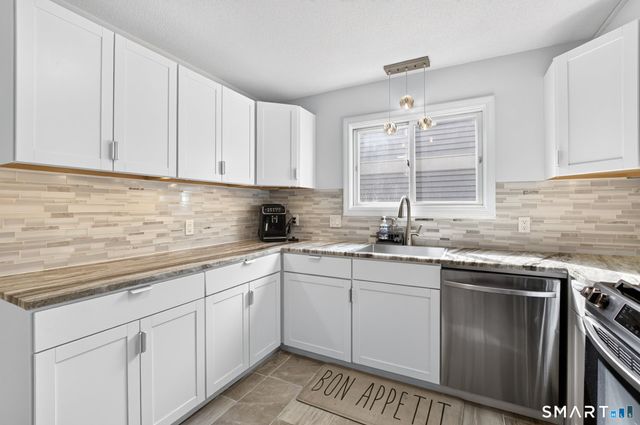 11 River Mead 11, Avon, CT 06001