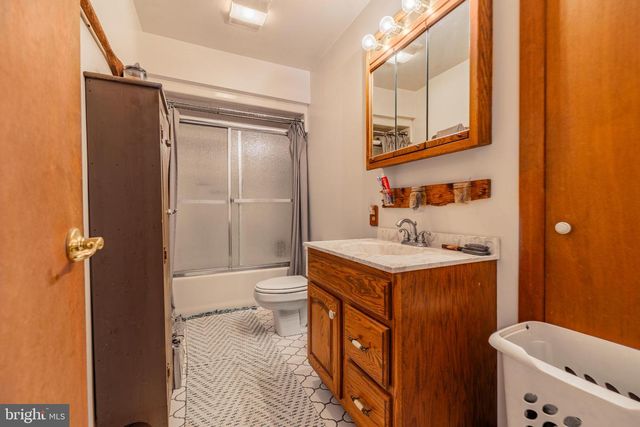 554 BELLVIEW AVE, Clayton, NJ 08312