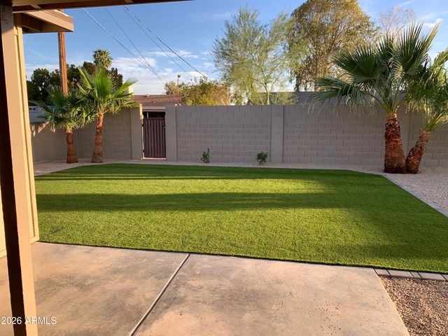 7001 E LOMA LAND Drive, Scottsdale, AZ 85257