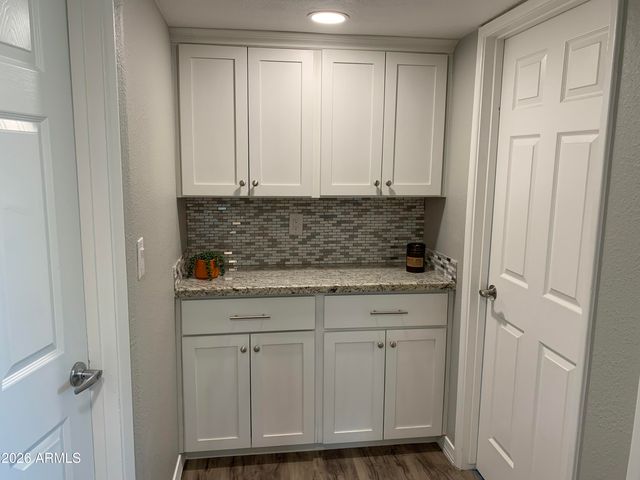 7001 E LOMA LAND Drive, Scottsdale, AZ 85257