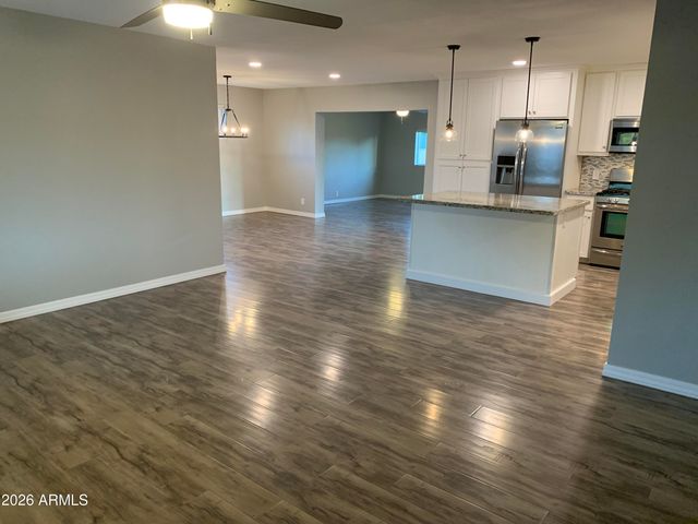 7001 E LOMA LAND Drive, Scottsdale, AZ 85257