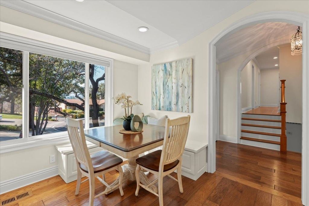 Image 14 of property listing at 61 61 Willowview Ct, Danville, CA 94526