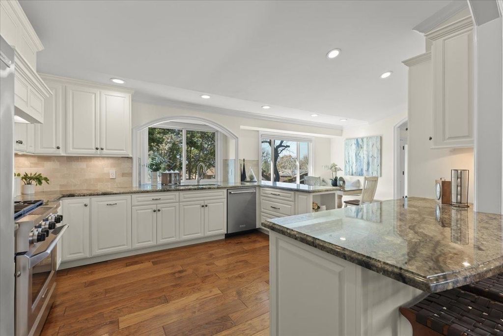 Image 16 of property listing at 61 61 Willowview Ct, Danville, CA 94526