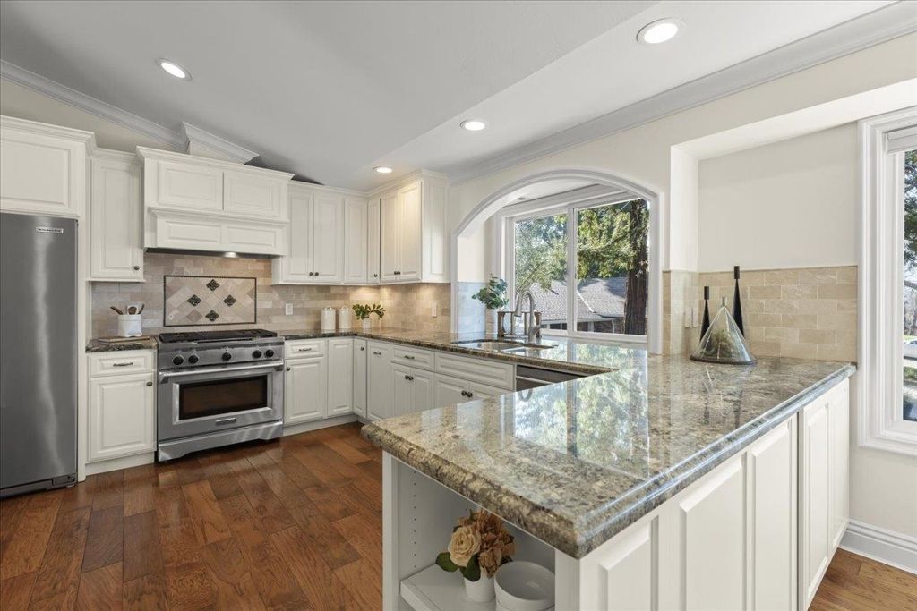 Image 17 of property listing at 61 61 Willowview Ct, Danville, CA 94526