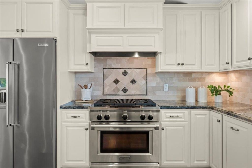 Image 18 of property listing at 61 61 Willowview Ct, Danville, CA 94526