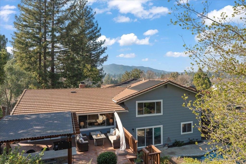 Image 52 of property listing at 61 61 Willowview Ct, Danville, CA 94526