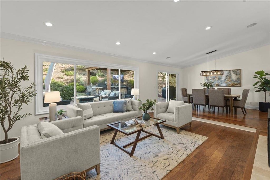 Image 9 of property listing at 61 61 Willowview Ct, Danville, CA 94526