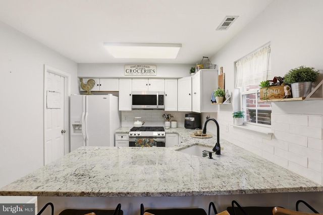 1544 BENJAMIN FRANKLIN CT, Mays Landing, NJ 08330