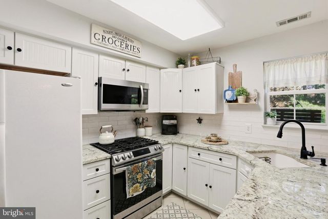 1544 BENJAMIN FRANKLIN CT, Mays Landing, NJ 08330