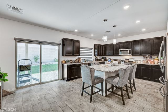 645 Soaring Wings Avenue, Las Vegas, NV 89183