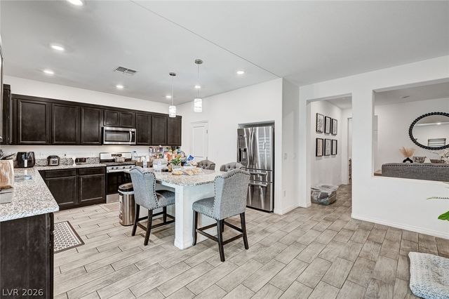 645 Soaring Wings Avenue, Las Vegas, NV 89183