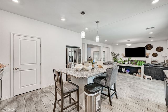 645 Soaring Wings Avenue, Las Vegas, NV 89183