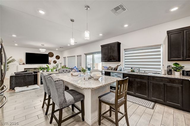 645 Soaring Wings Avenue, Las Vegas, NV 89183