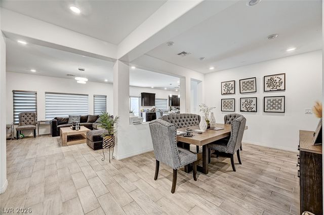 645 Soaring Wings Avenue, Las Vegas, NV 89183