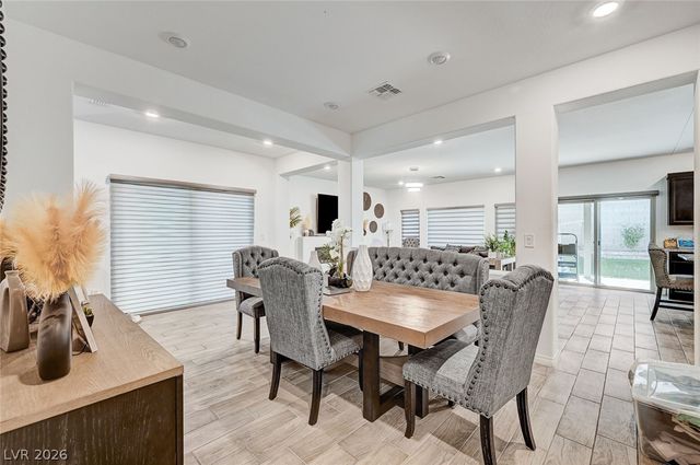 645 Soaring Wings Avenue, Las Vegas, NV 89183