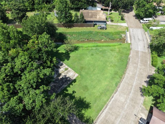 522 Surratt Drive, Houston, TX 77091