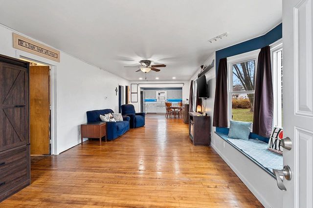 406 OAK STREET, Luxemburg, WI 54217