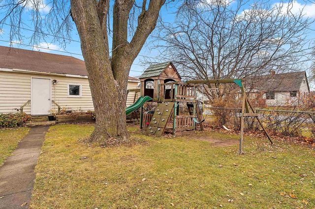 406 OAK STREET, Luxemburg, WI 54217