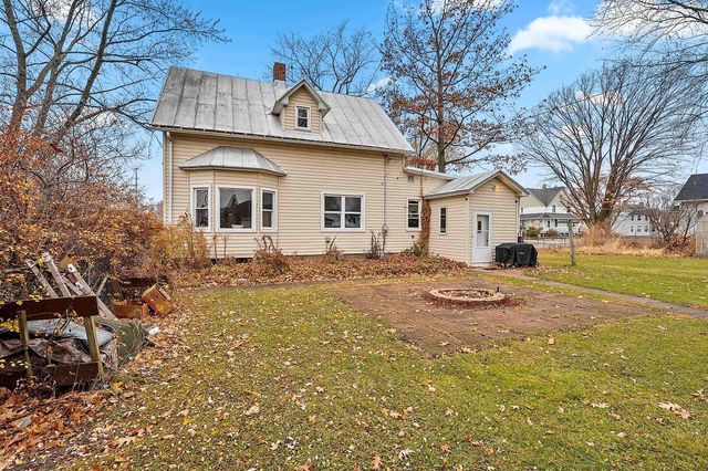 406 OAK STREET, Luxemburg, WI 54217