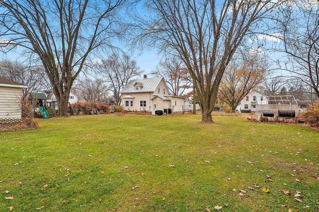 406 OAK STREET, Luxemburg, WI 54217