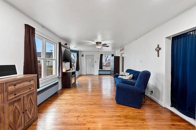 406 OAK STREET, Luxemburg, WI 54217