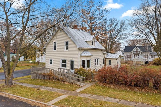 406 OAK STREET, Luxemburg, WI 54217