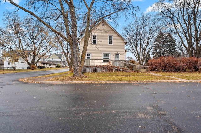 406 OAK STREET, Luxemburg, WI 54217