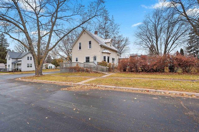 406 OAK STREET, Luxemburg, WI 54217