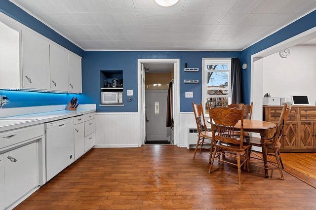 406 OAK STREET, Luxemburg, WI 54217