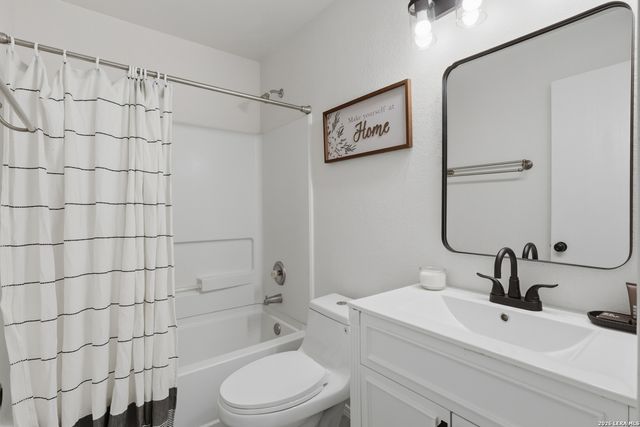 16410 KENTUCKY RDG, Selma, TX 78154