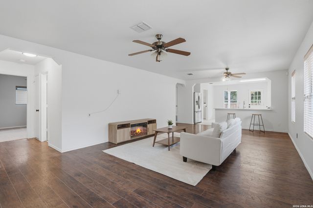 16410 KENTUCKY RDG, Selma, TX 78154