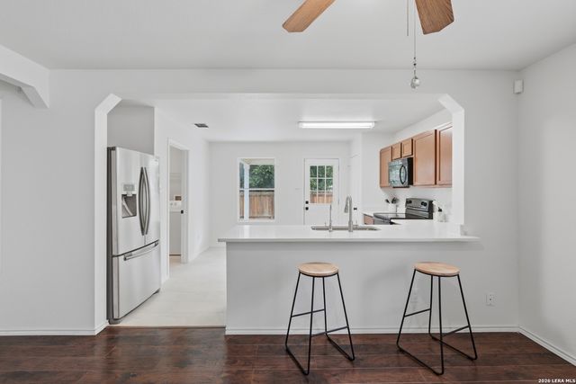 16410 KENTUCKY RDG, Selma, TX 78154