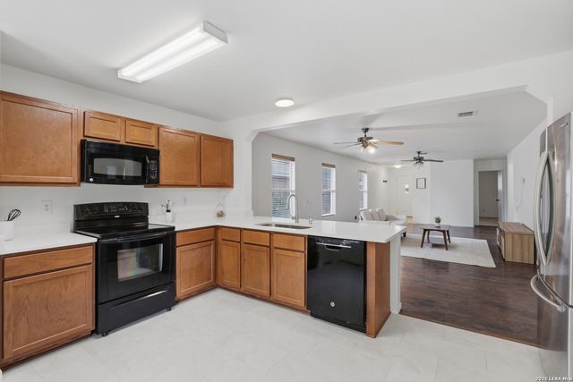 16410 KENTUCKY RDG, Selma, TX 78154