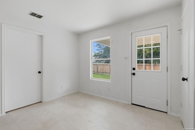 16410 KENTUCKY RDG, Selma, TX 78154