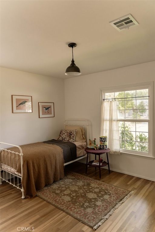 Image 12 of property listing at 6525 Ruffner Avenue, Lake Balboa, CA 91406