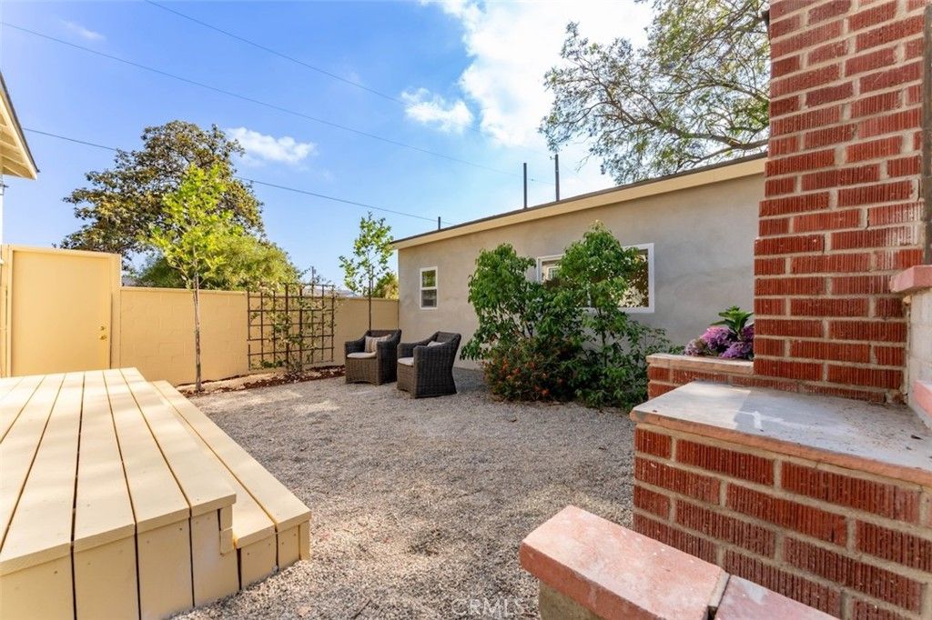 Image 32 of property listing at 6525 Ruffner Avenue, Lake Balboa, CA 91406