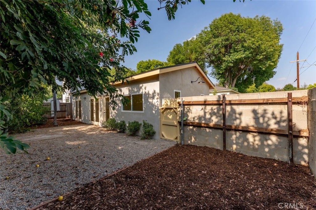 Image 34 of property listing at 6525 Ruffner Avenue, Lake Balboa, CA 91406