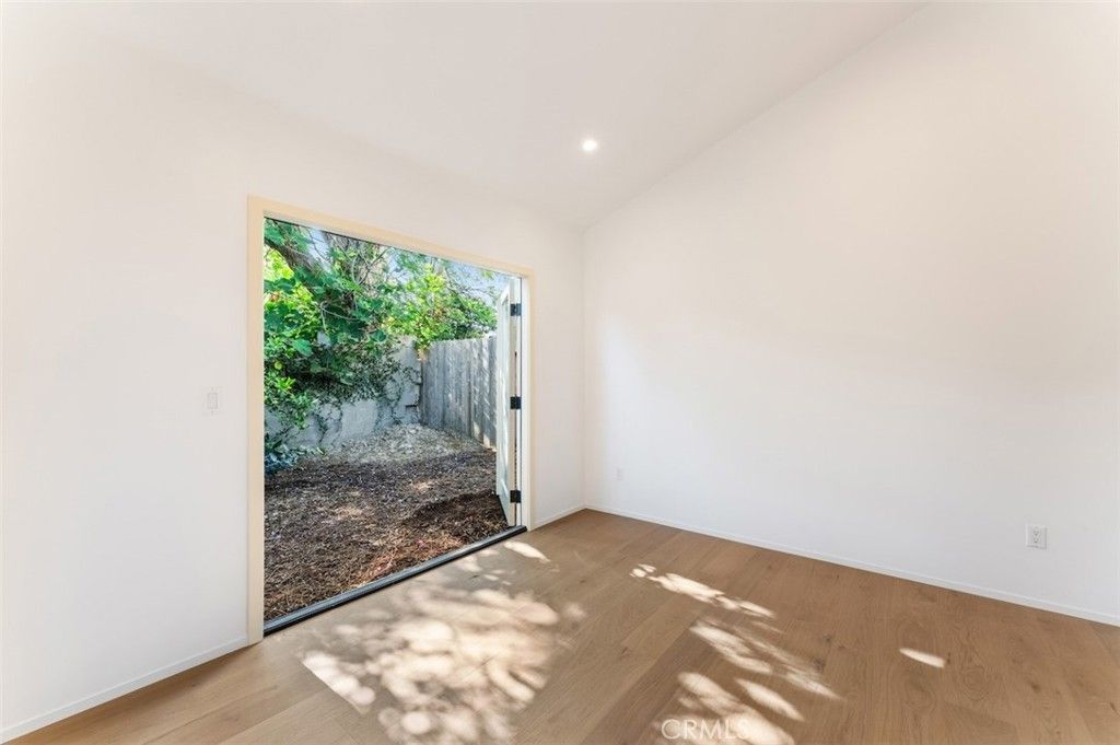 Image 46 of property listing at 6525 Ruffner Avenue, Lake Balboa, CA 91406