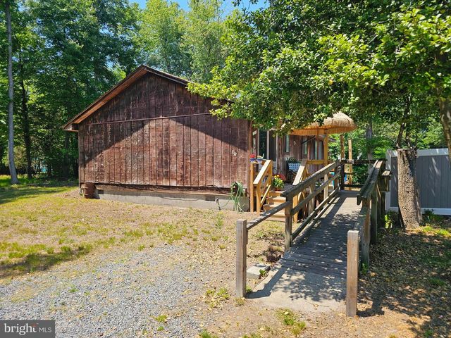 31 6TH ST, Colonial Beach, VA 22443