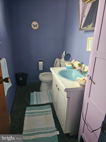 31 6TH ST, Colonial Beach, VA 22443