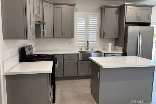 2491 W Harriet B, Anaheim, CA 92804