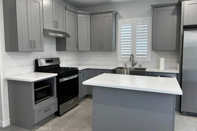 2491 W Harriet B, Anaheim, CA 92804