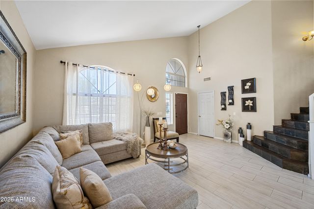 8320 W BERRIDGE Lane, Glendale, AZ 85305