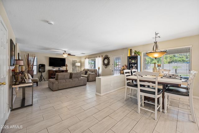 8320 W BERRIDGE Lane, Glendale, AZ 85305