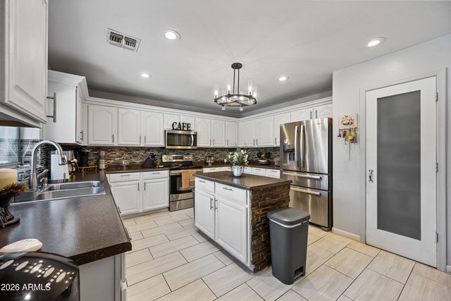 8320 W BERRIDGE Lane, Glendale, AZ 85305