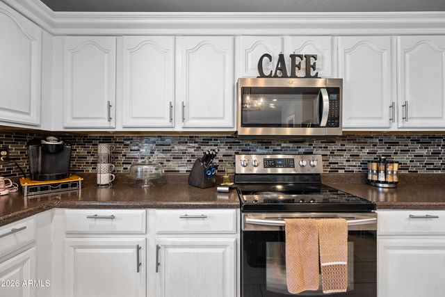 8320 W BERRIDGE Lane, Glendale, AZ 85305