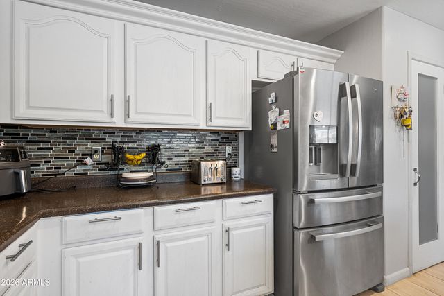 8320 W BERRIDGE Lane, Glendale, AZ 85305