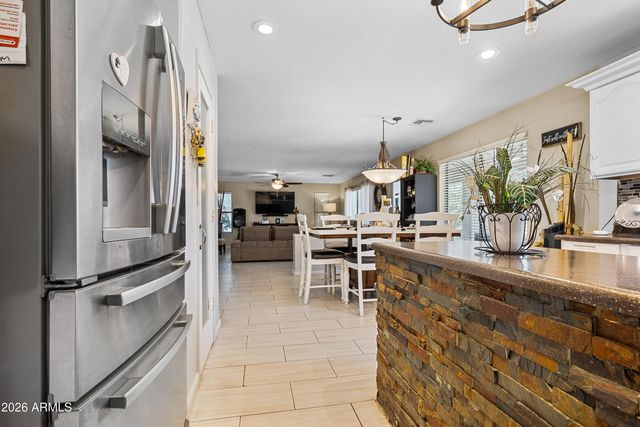 8320 W BERRIDGE Lane, Glendale, AZ 85305