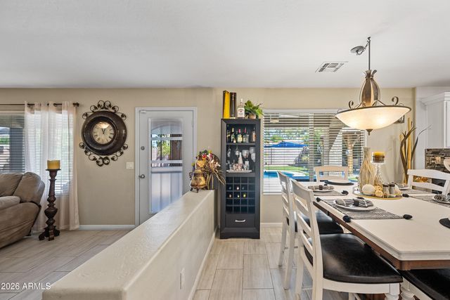 8320 W BERRIDGE Lane, Glendale, AZ 85305